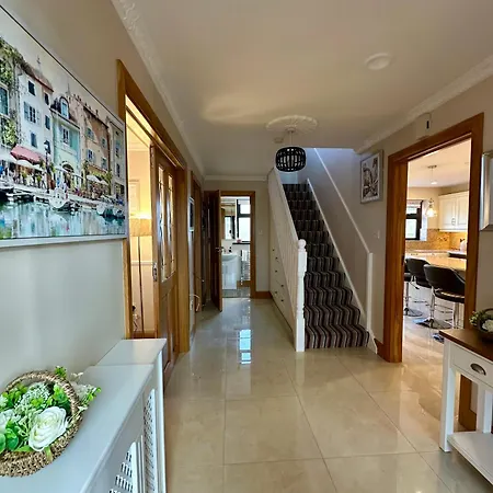 Prázdninový dům A Newly Renovated 7 Bedroom House Limerick Junction