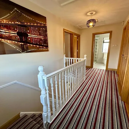 Prázdninový dům A Newly Renovated 7 Bedroom House Limerick Junction