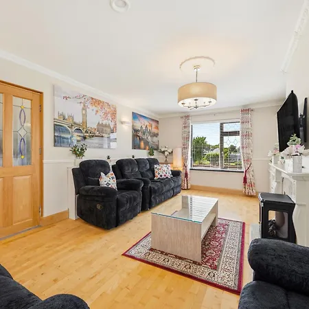 A Newly Renovated 7 Bedroom House Limerick Junction