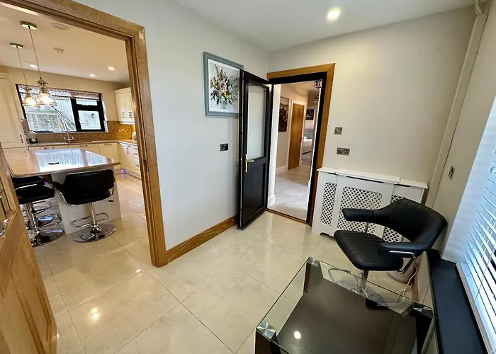 A Large 7 Bedroom House Ideal For Large Gatherings *