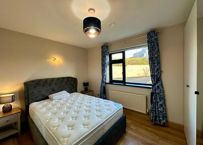 A Large 7 Bedroom House Ideal For Large Gatherings 度假居