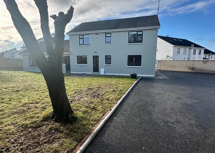 A Large 7 Bedroom House Ideal For Large Gatherings * Limerick Junction